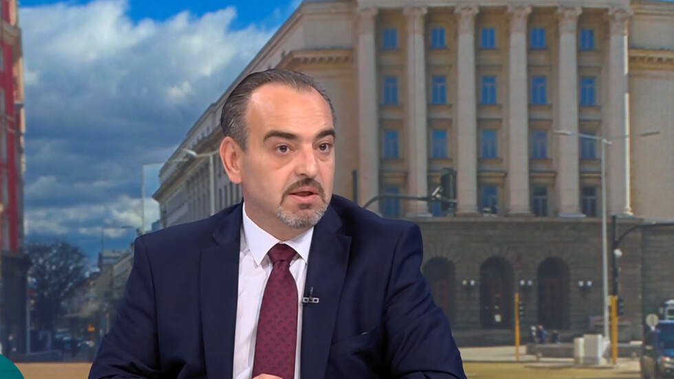 Добри Митрев: Политици имаме много, държавници - малко