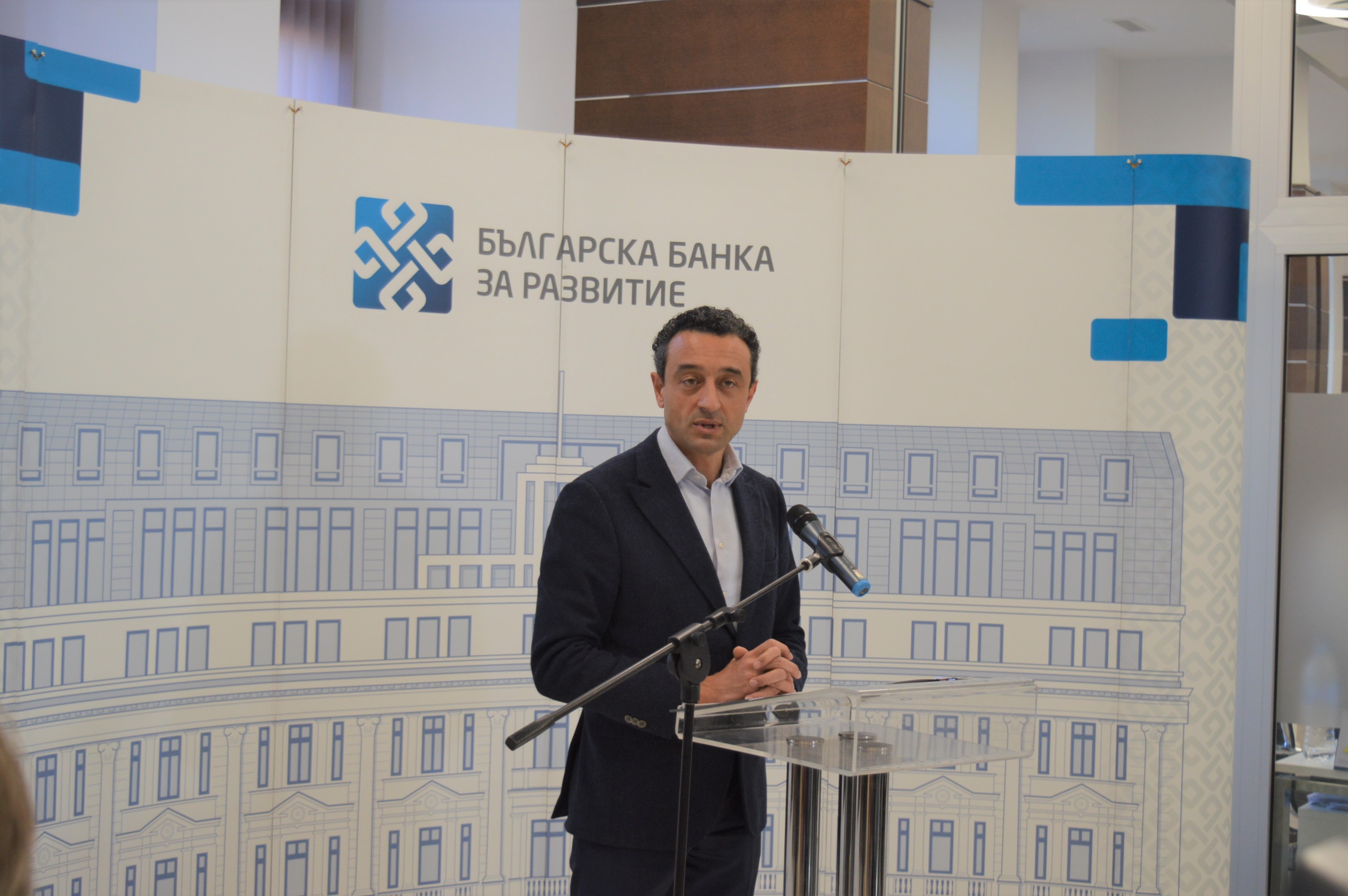 ББР ще подпомага малки и средни фирми за сметките за ток
