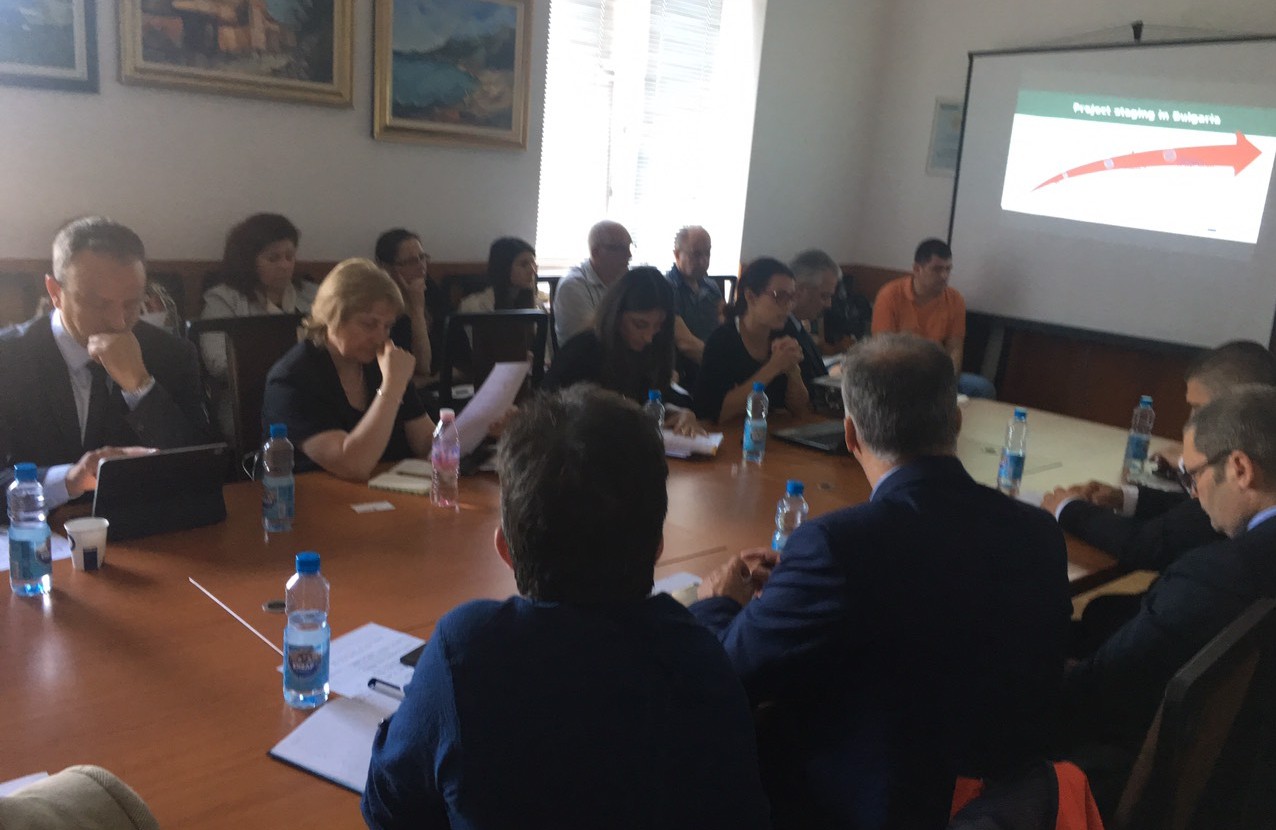 Изпълнението на Иновационната стратегия за интелигентна специализация обсъждаха на среща във Варна