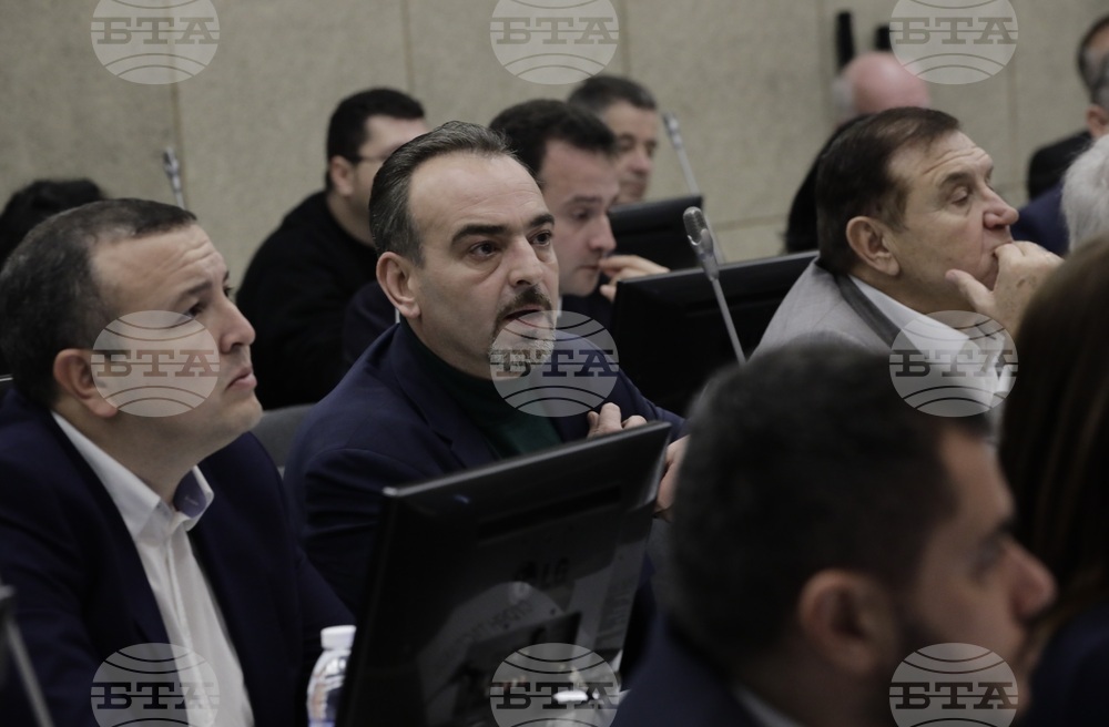 Синдикати, работодатели и депутати единни срещу затварянето на енергийни мощности